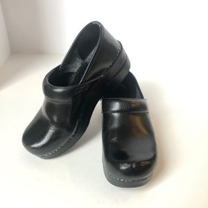 Dansko Nursing Black Comfort Leather Clogs Sz 35